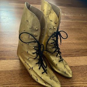 Vintage Metallic Gold Lace Up Leather Booties with S Shaped Cutouts 5 1/2